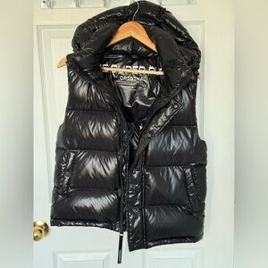 ARITZIA TNA Super Puff Vest sz S